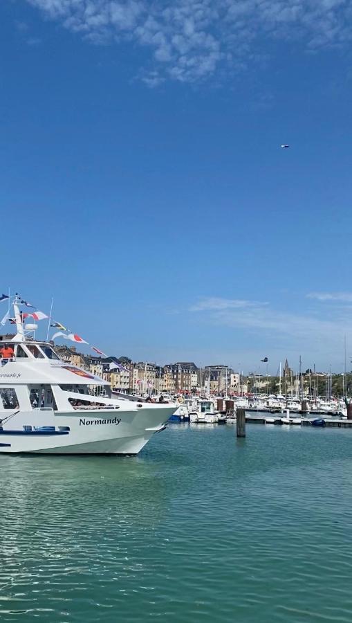 Duchesse De Berry - Vue Sur Port *